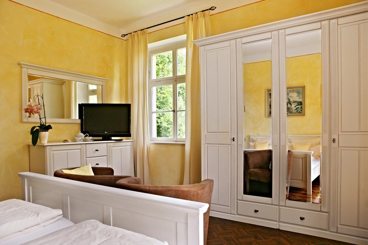 Rhoen Hotel Waldcafe St. Georg Staatsbad Bruckenau Bagian luar foto